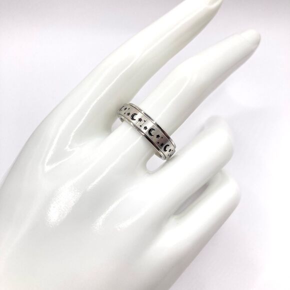 Stainless steel moon and star fidget spinner ring size 9 - Picture 1 of 5